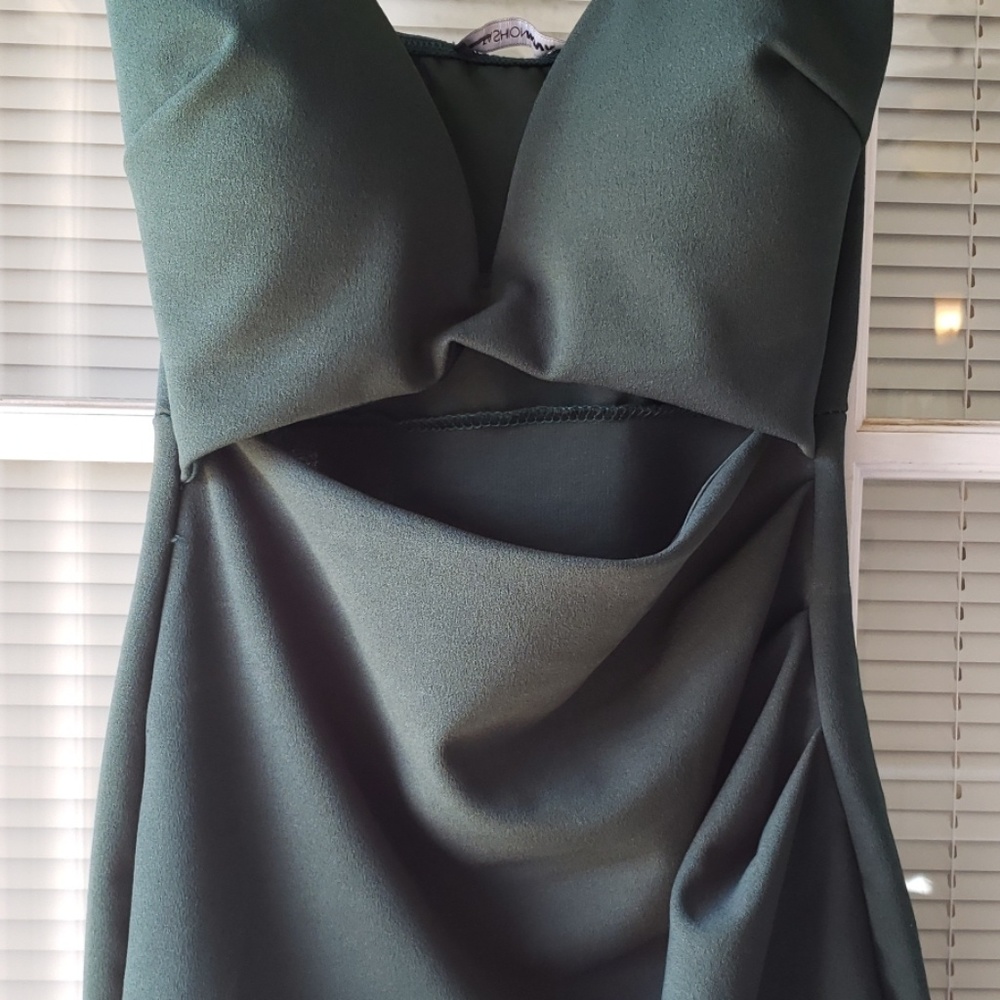 Dress - Picture 2 of 4